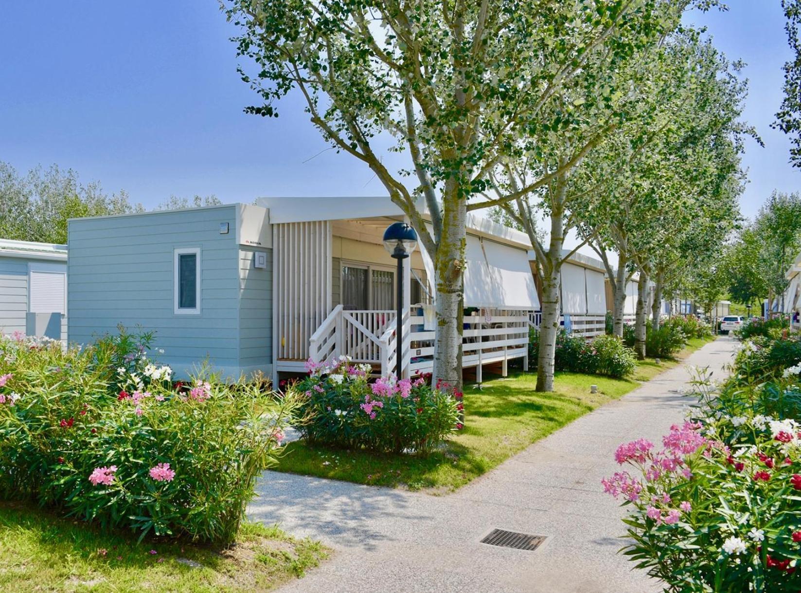 Isamar Holiday Village Ca Lino Extérieur photo Mobile homes in a campsite